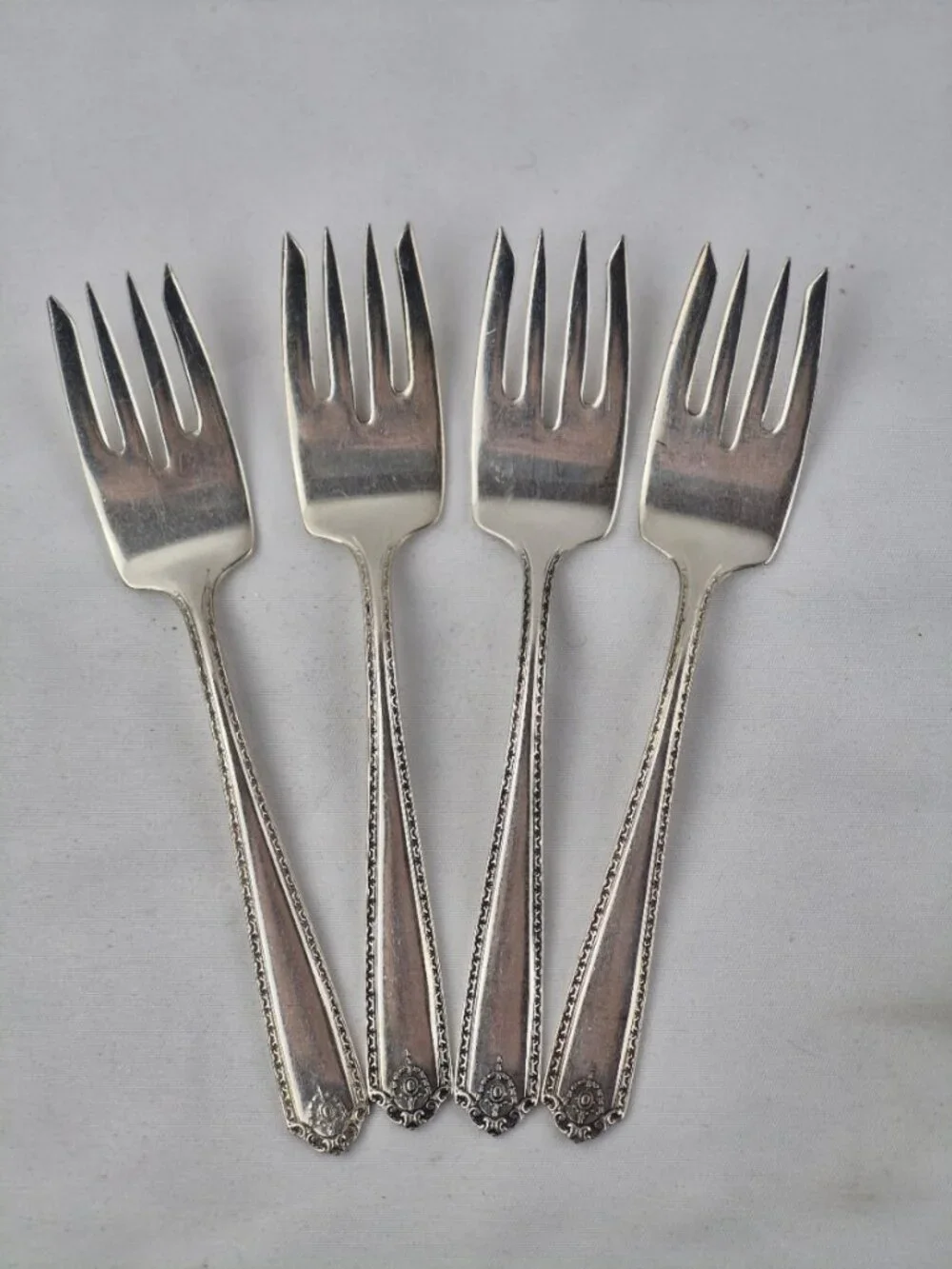 Luxor Plate Wallace Dorothy Q Silverplate Dessert Forks Set of 4
